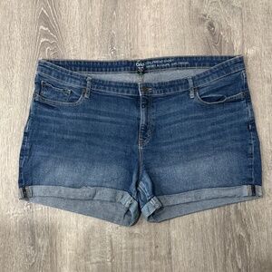 Gap 5" Girlfriend Short - Size 18/34
